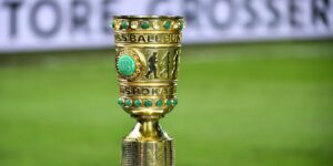 Der DFB-Pokal in Nahaufnahme