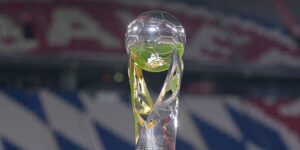 Die DFL Supercup Trophäe
