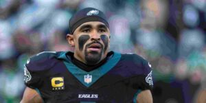 Jalen Hurts als Quarterback der Philadelphia Eagles vor einem NFL-Spiel