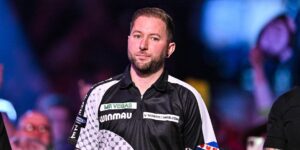 Jonny Clayton bei einem PDC Darts Turnier