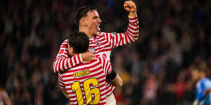 Said El Mala jubelt mit Jakub Kamiński