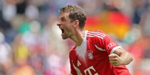 Thomas Müller jubelt nach seinem Treffer bei der Klub-WM