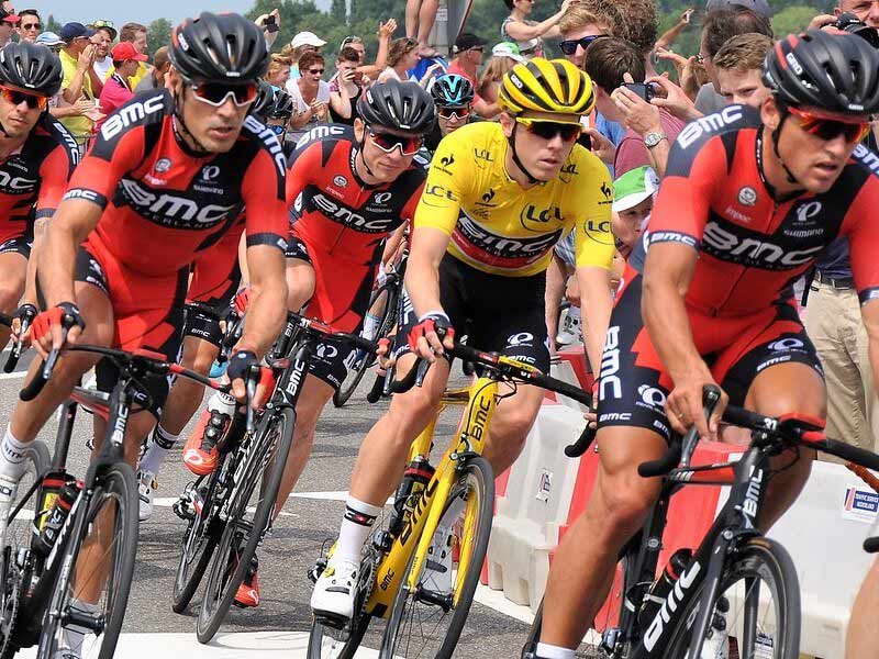 Tour de France Teilnehmer mit gelbem Trikot