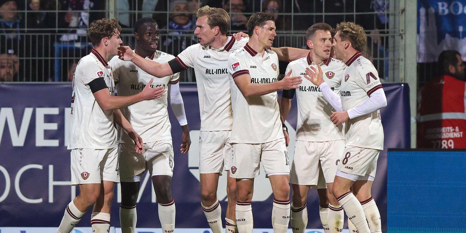 Dynamo Dresden jubelt nach einem Treffer in der 2. Bundesliga