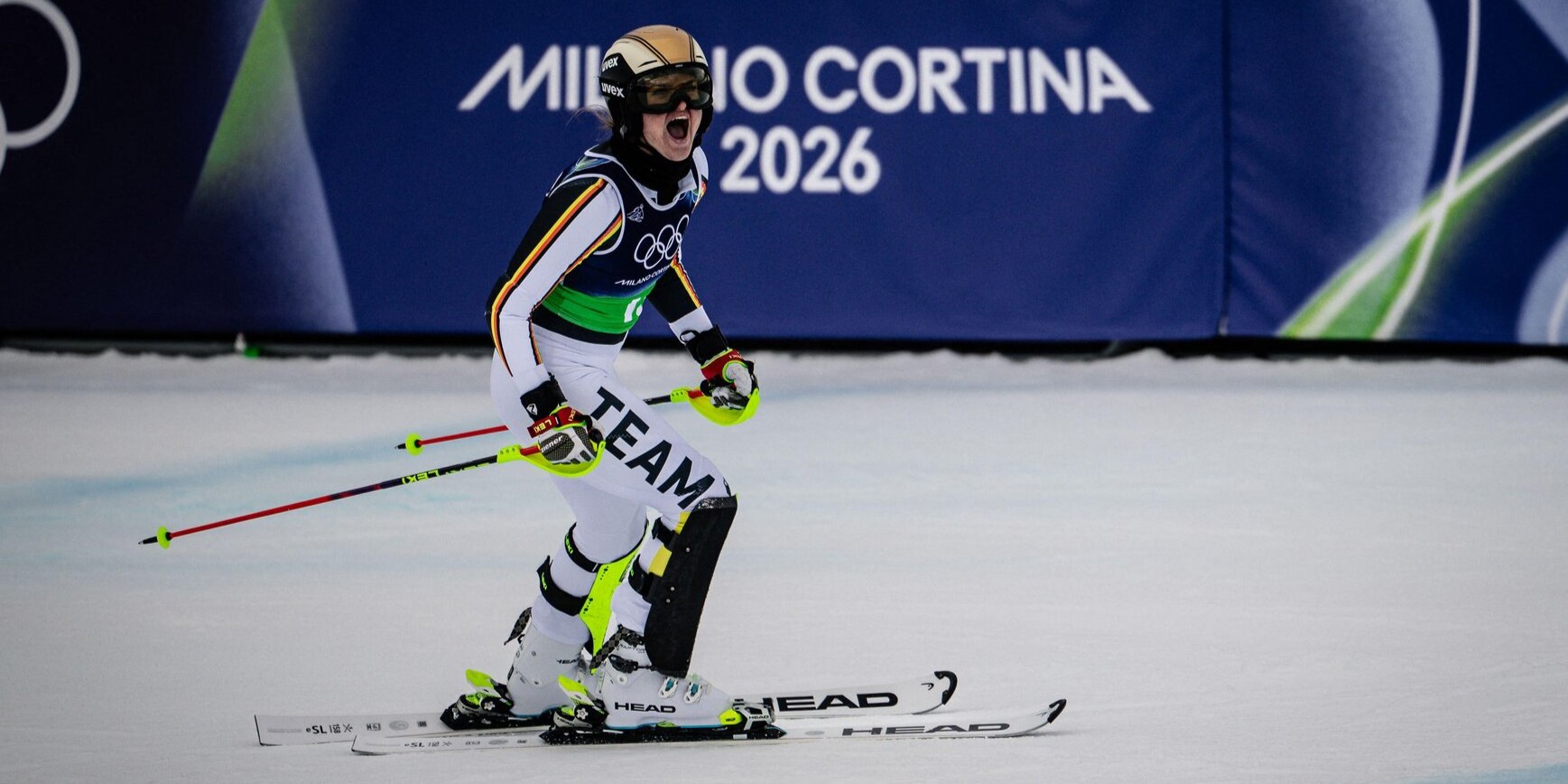 Emma Aicher jubelt über ihre Medaillenfahrt bei Olympia 2026