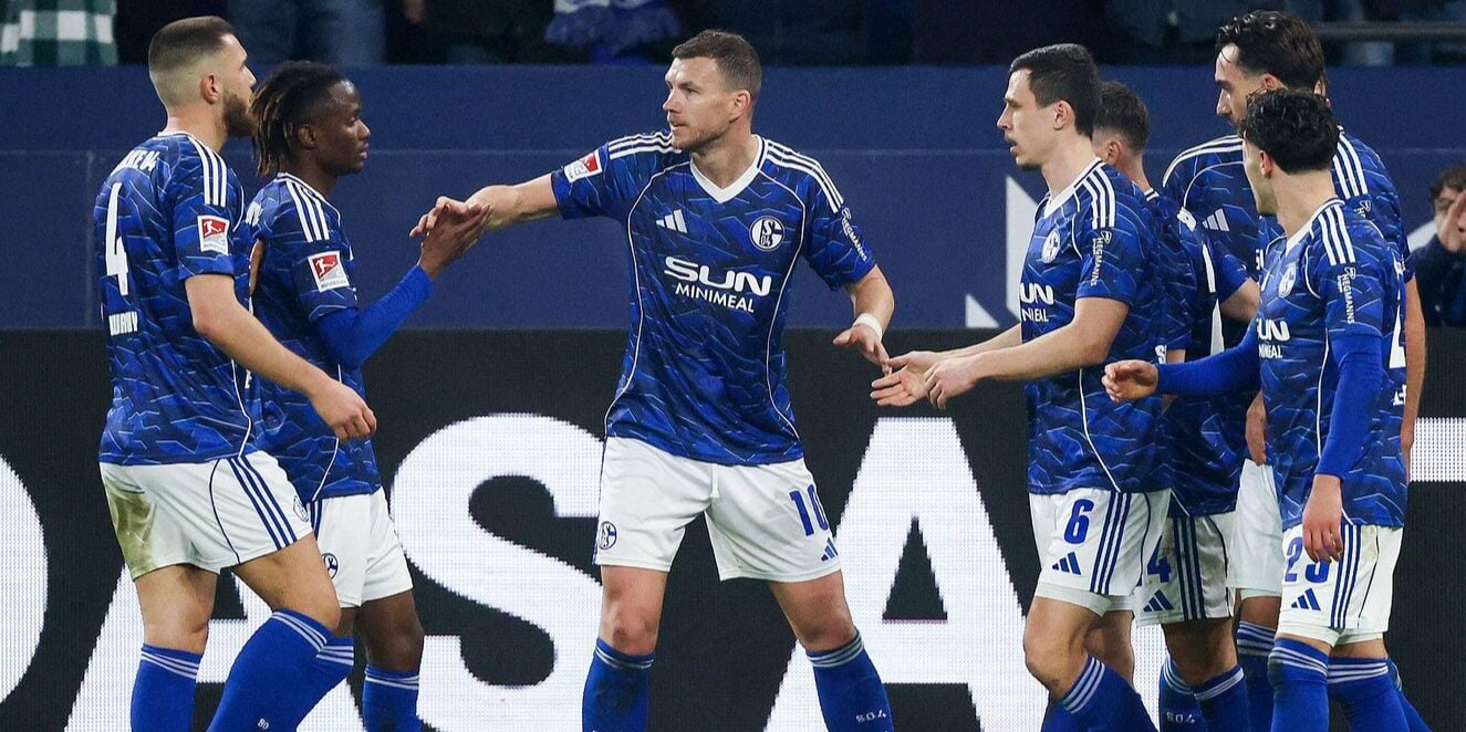 Spieler des Schalke 04 während eines Matches in der 2. Bundesliga