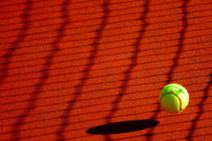 tennisplatz-ball