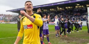 Spieler des VfL Osnabrück nach einem Sieg in der 3. Liga