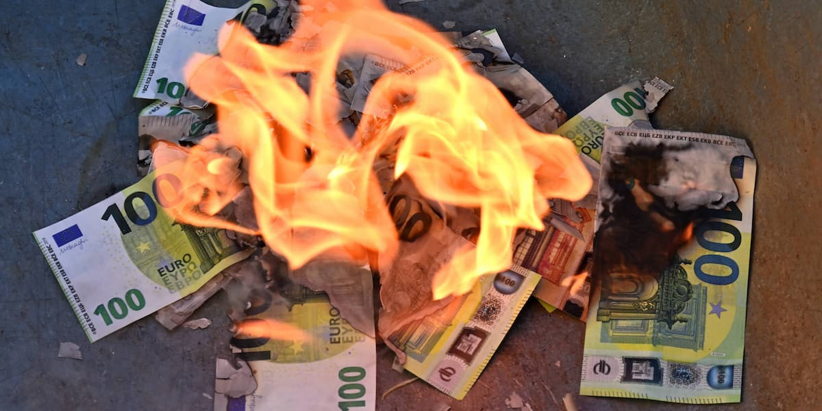 Klicke auf die Grafik für eine vergrößerte Ansicht

Name: geld-brennt-fin-vt.jpg?im=Crop%3D%280%2C287%2C3467%2C1733%29%3BResize%3D%281200%2C627%29&amp;impolicy=perceptual&amp;quality=medium&amp;hash=4182a54d6fb55b7297c9077557eabd3926ecfe29b9bbd6b38b2b8b82da6688af.jpg
Ansichten: 178
Größe: 169,8 KB
ID: 5308182